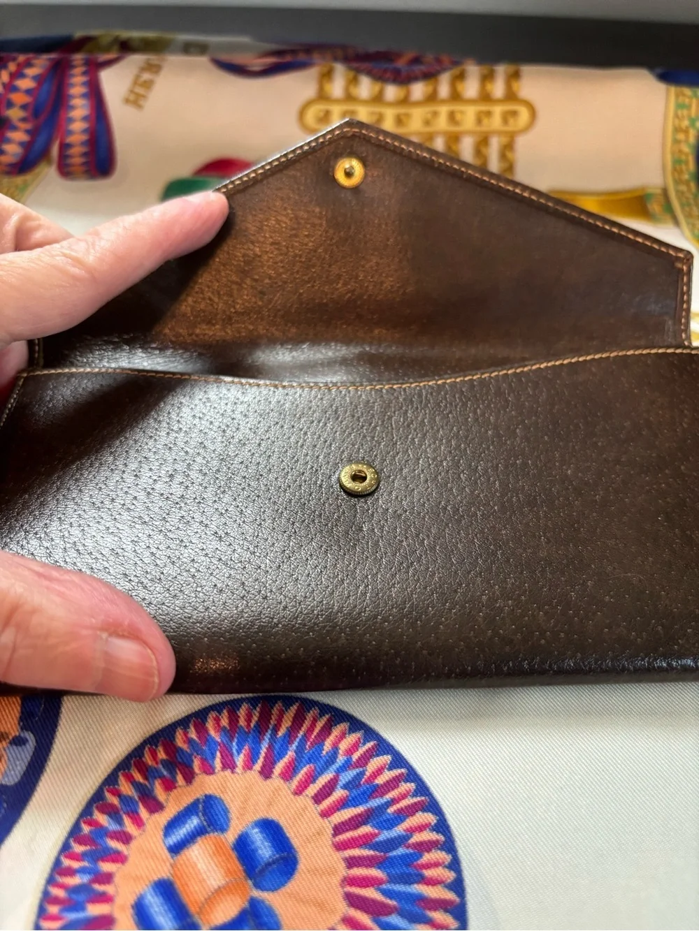 Rare Vintage GUCCI Leather Continental Wallet - Teardrop Clasp - Rich Mahogany